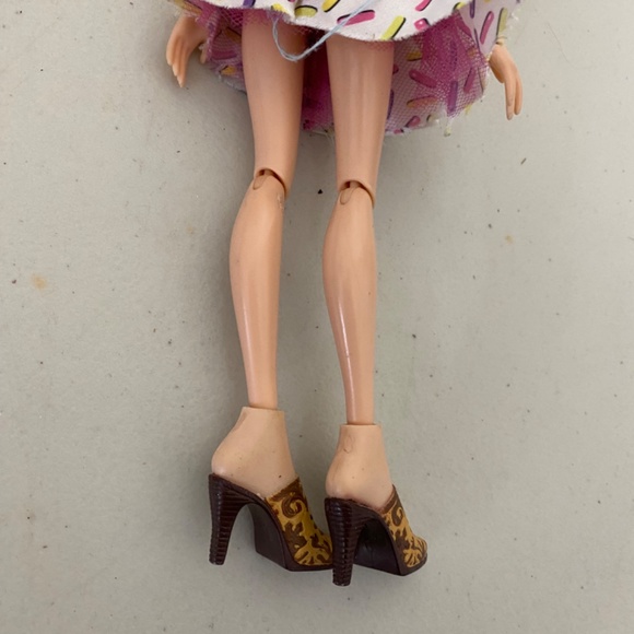 2015 MGA Bratz Fashion Action Figure Doll Sweet Sweet Style Cloe 10 inches - Picture 6 of 9